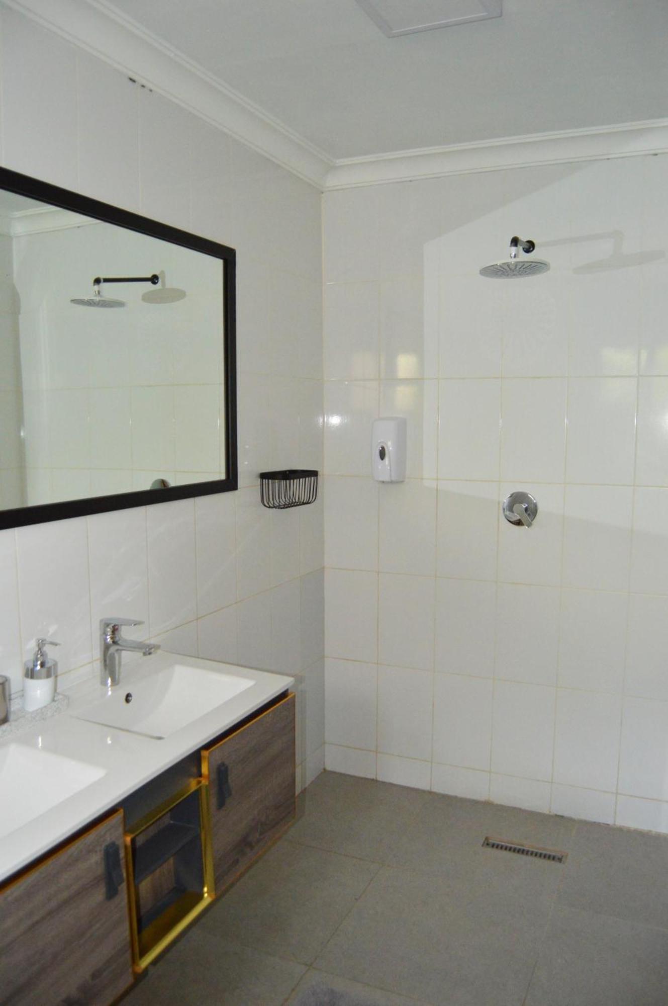 Bougainvilla Boutique Hotel & Restaurant Lubumbashi Ngoại thất bức ảnh
